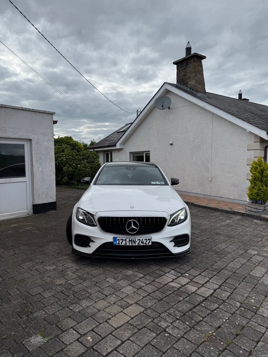 Mercedes-Benz E-Class 2017 - Image 2