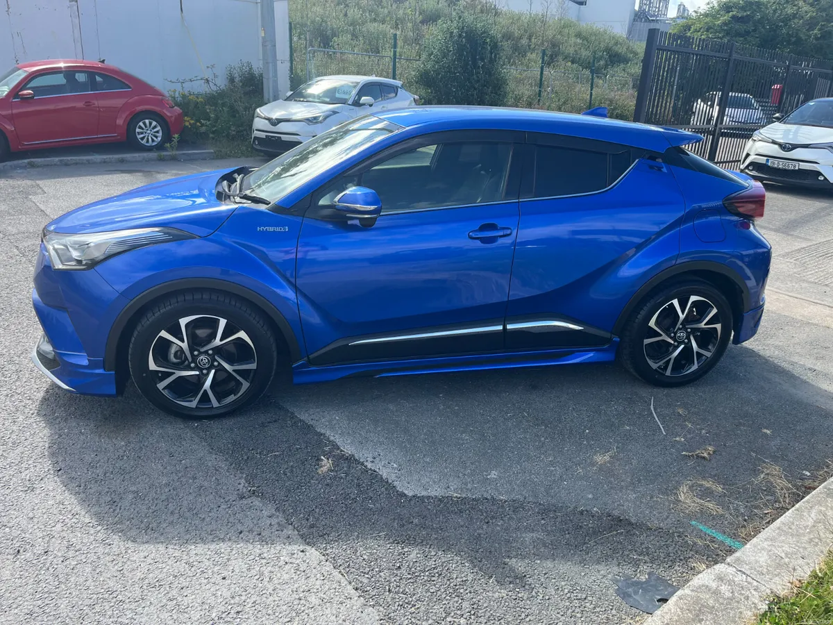 TOYOTA CHR 2019, 1.8 HYBRID AUTO HIGH SPEC - Image 4