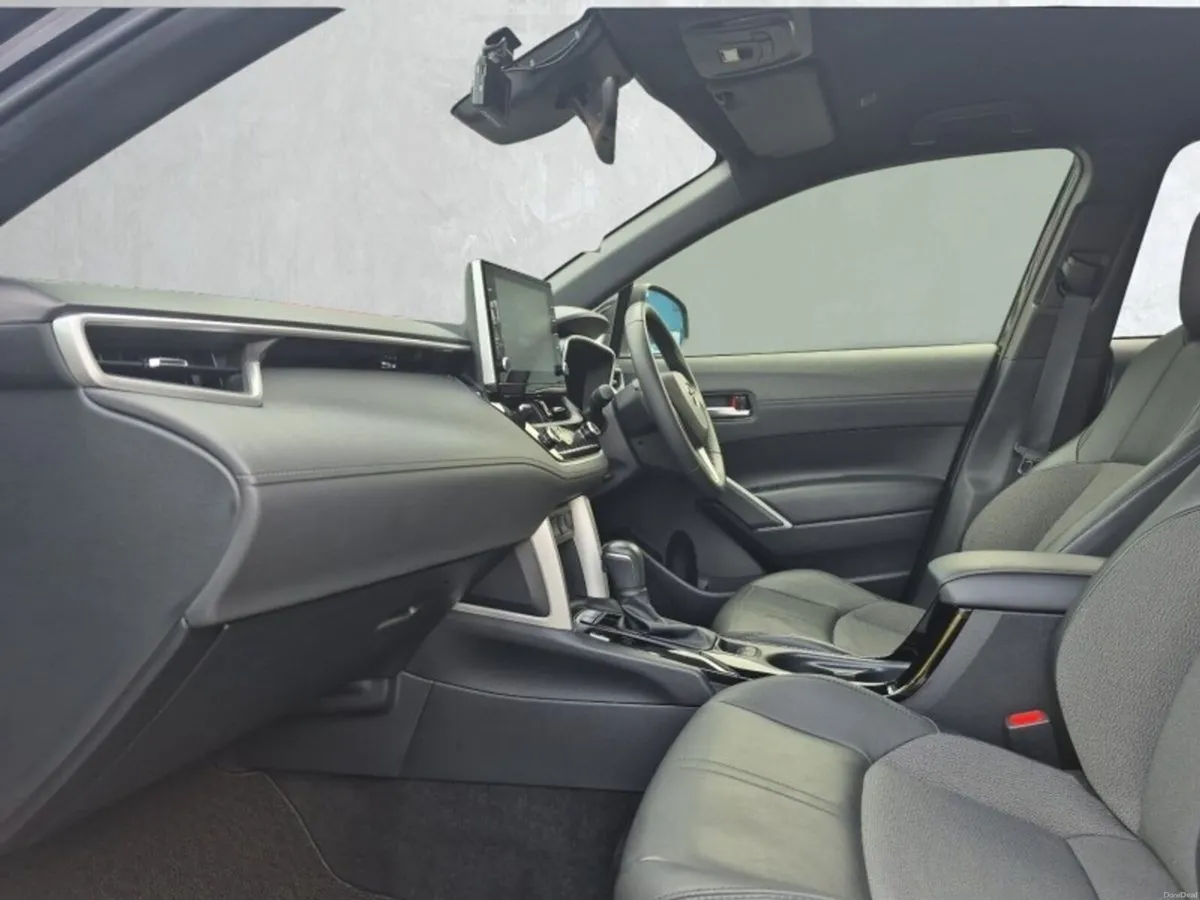 Toyota Corolla Cross ** HYBRID ** AUTO ** HUGE SPE - Image 6