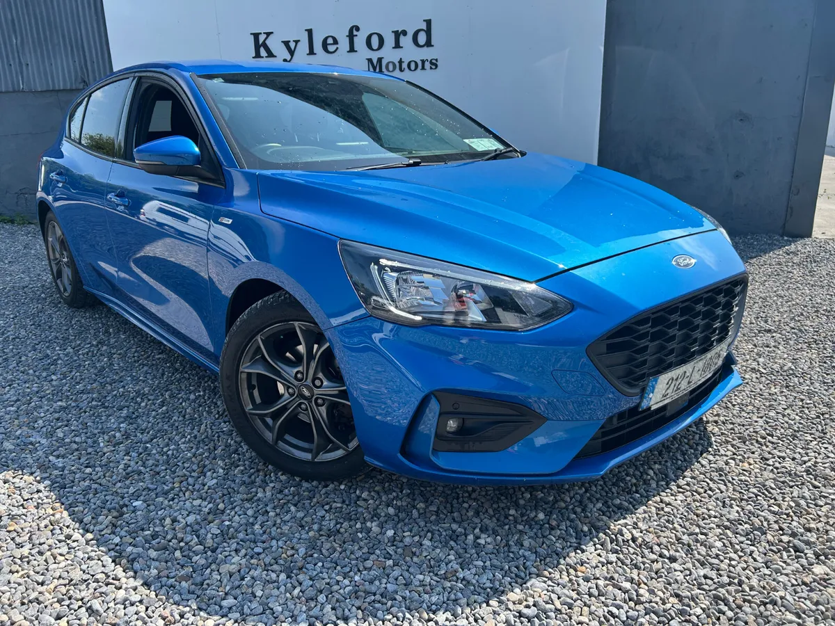 Ford Focus 2021 St Line  Automatic - Image 6