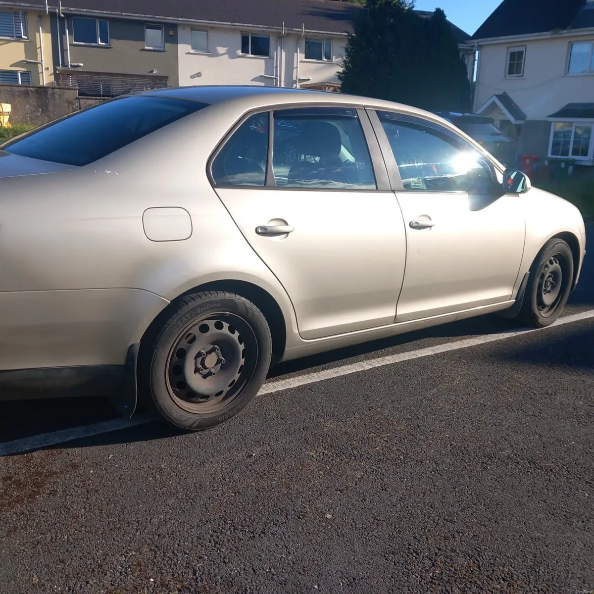 VW JETTA 1.9 TDI - Image 4