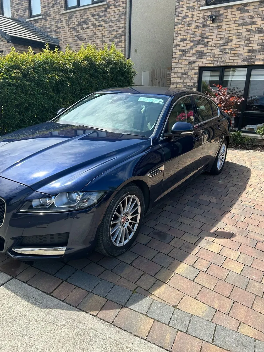 2017 Jaguar XF 2.0D Prestige Eco Auto - Immaculate - Image 4