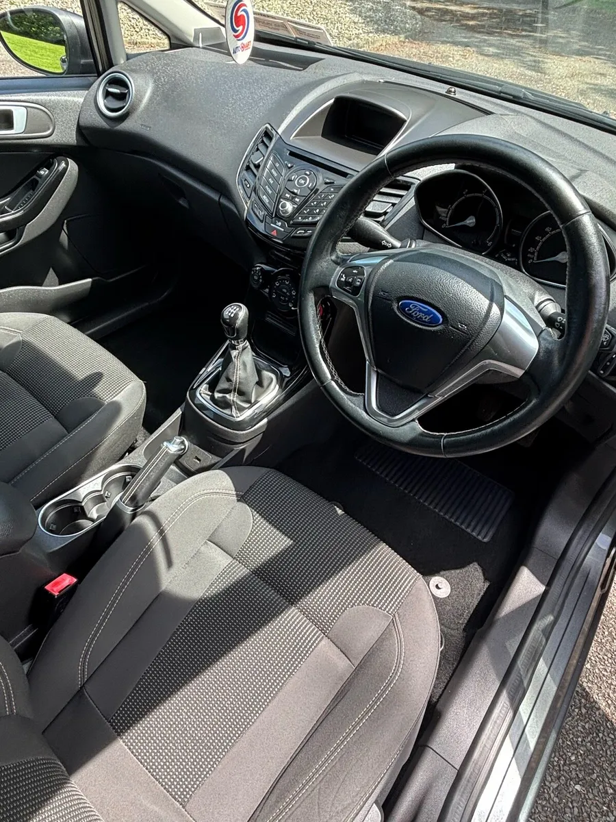 2017 FORD FIESTA TITANIUM 1.5 DIESEL - Image 2