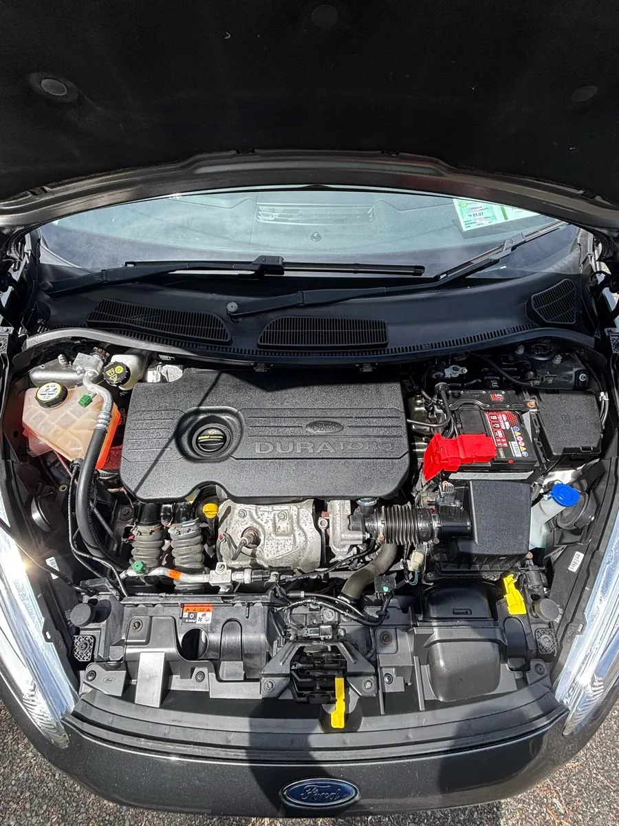2017 FORD FIESTA TITANIUM 1.5 DIESEL - Image 5