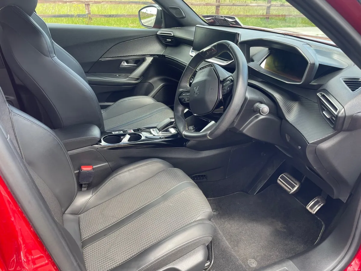 Peugeot 2008 2021 - Image 2