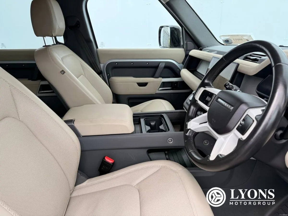 Land Rover Defender 110 2.0 Si4 PHEV SE - Image 3