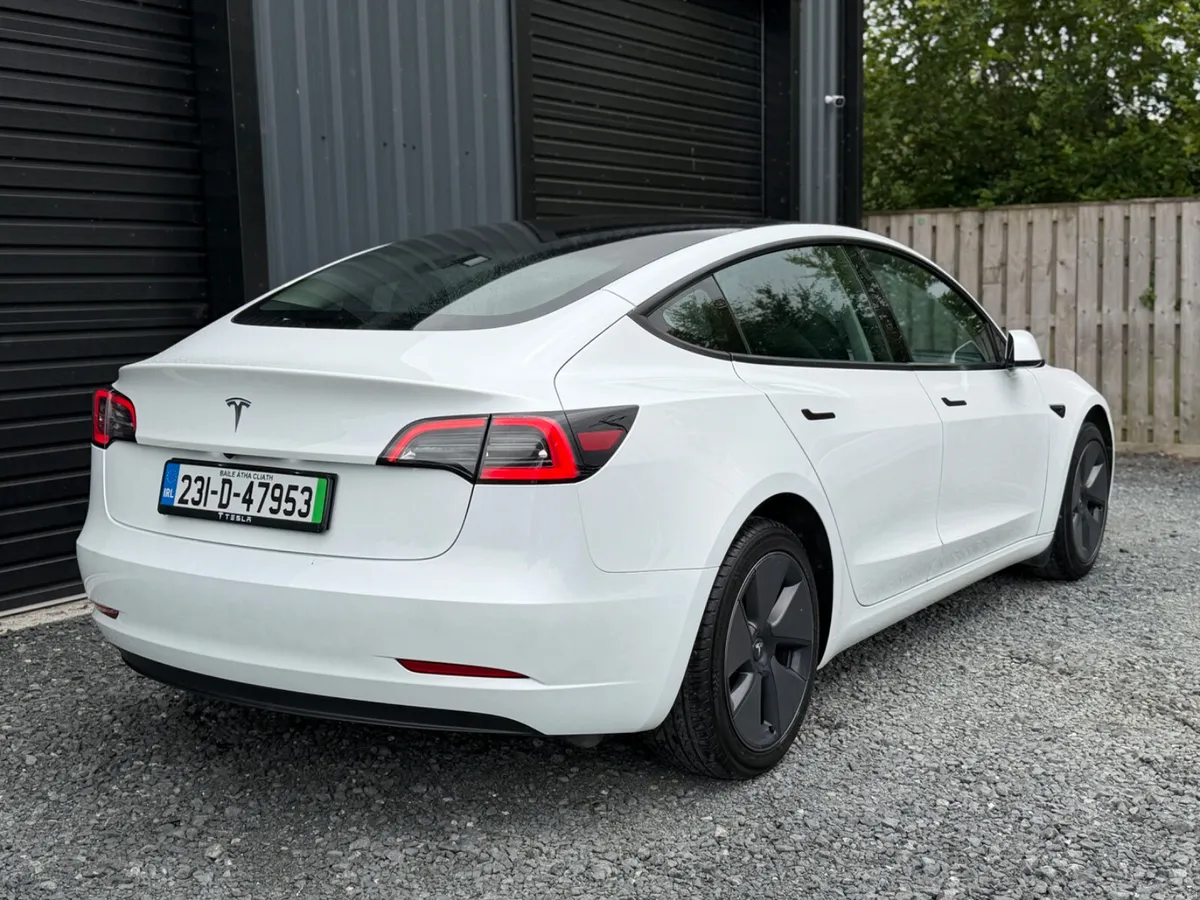 231 Tesla Model 3 RWD - Image 4