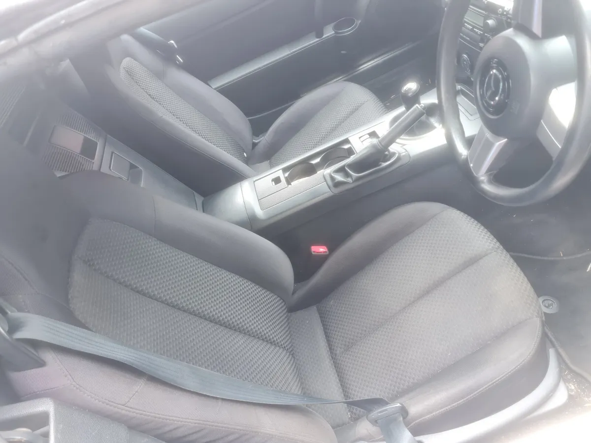 2006 Mazda MX-5 1.8L 120k km - Image 5