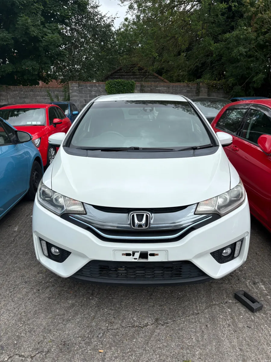 Honda Fit 2015 - 1.5L hybrid High Specs - Image 2