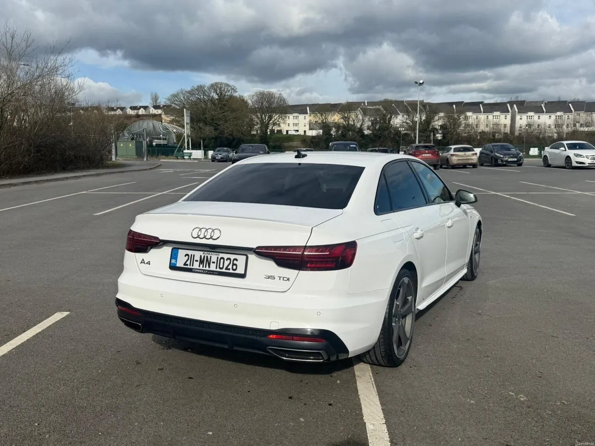 Audi A4 2021 2.0 SLine Black ED 35 163PS - Image 4