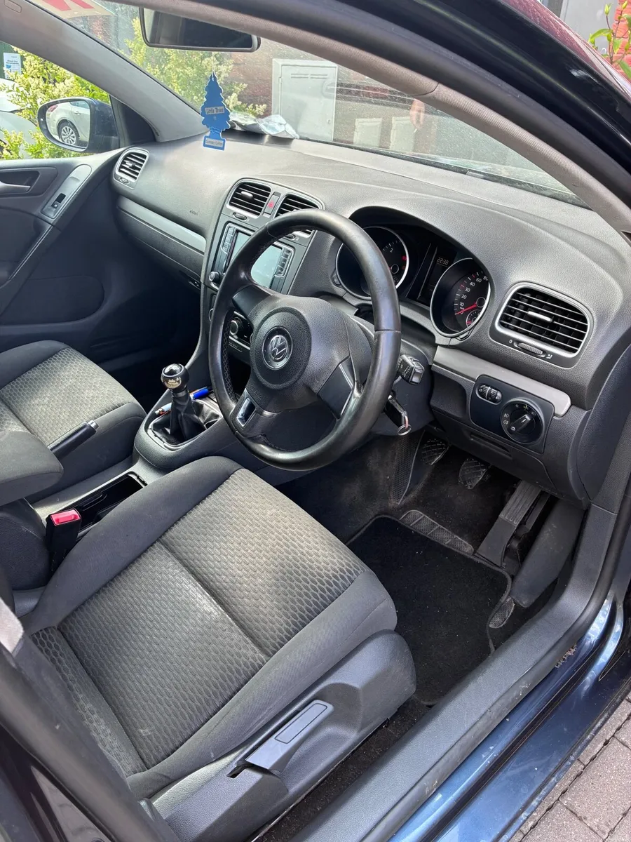 Volkswagen Golf 2011 - Image 6