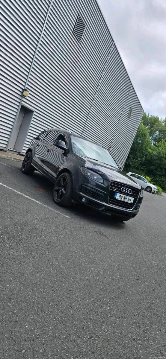 08 Audi Q7 S-sline commercial - Image 1