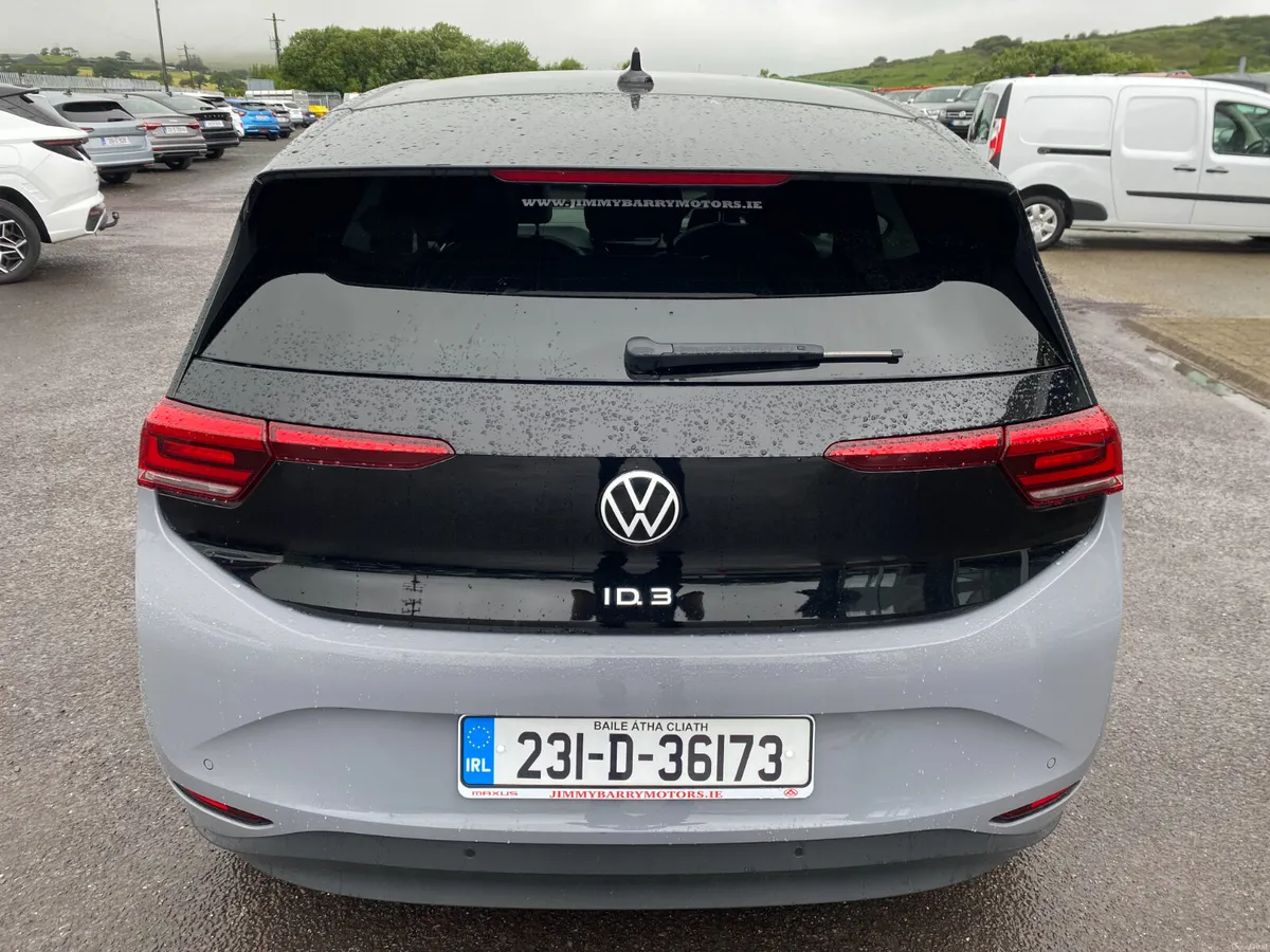 2023 Volkswagen ID.3 LIFEDX 58KWH 204BHP PROPERF - Image 5