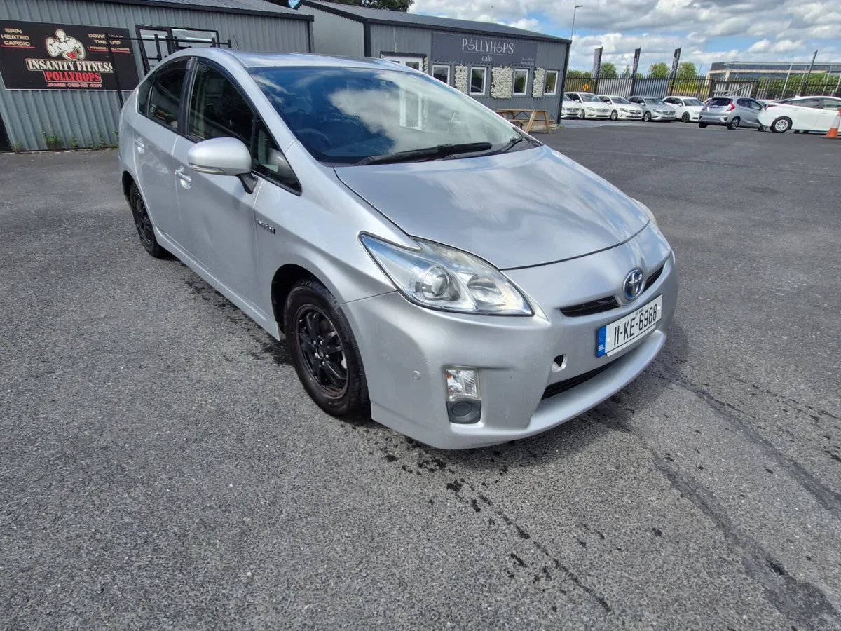 2011 Toyota Prius Fresh nct [ex-taxi] - Image 1