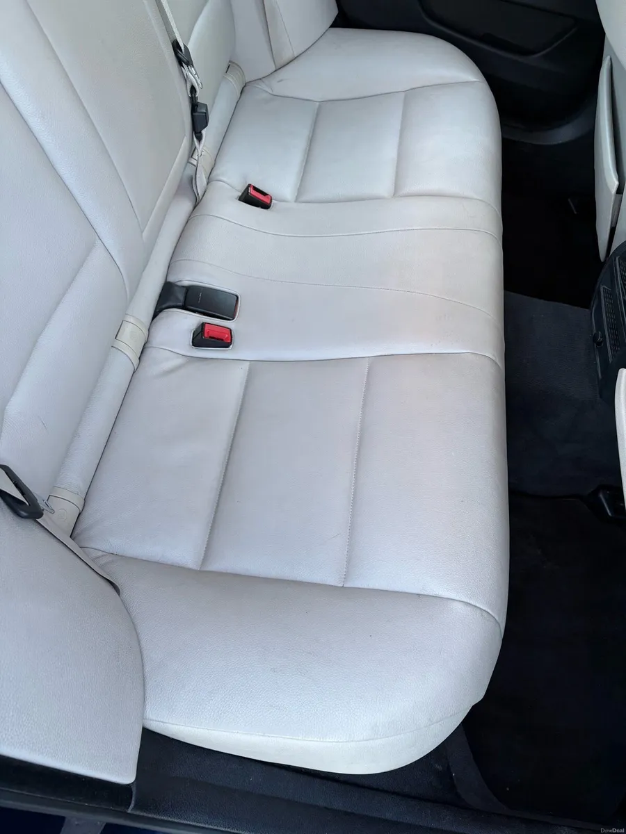 BMW 520d SE 2012 Manual - Image 2