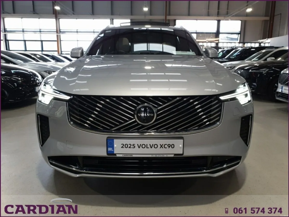 Volvo XC90 XC90 Ultra Bright T8 AWD Recharge PHEV - Image 3