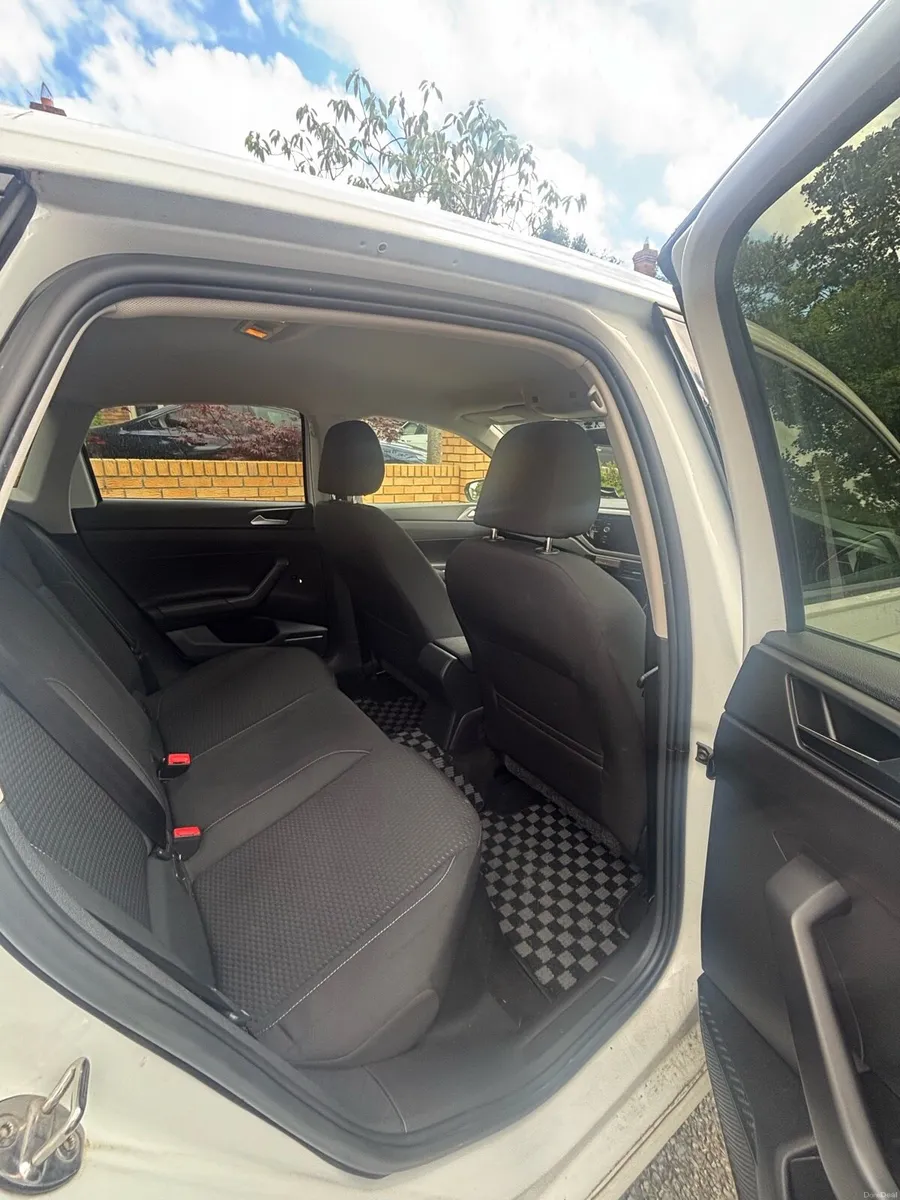 182 Volkswagen Polo 1.0- Automatic - Image 6