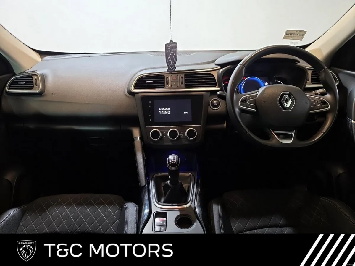 Renault Kadjar *Diesel* Iconic Model - Reversing C - Image 3