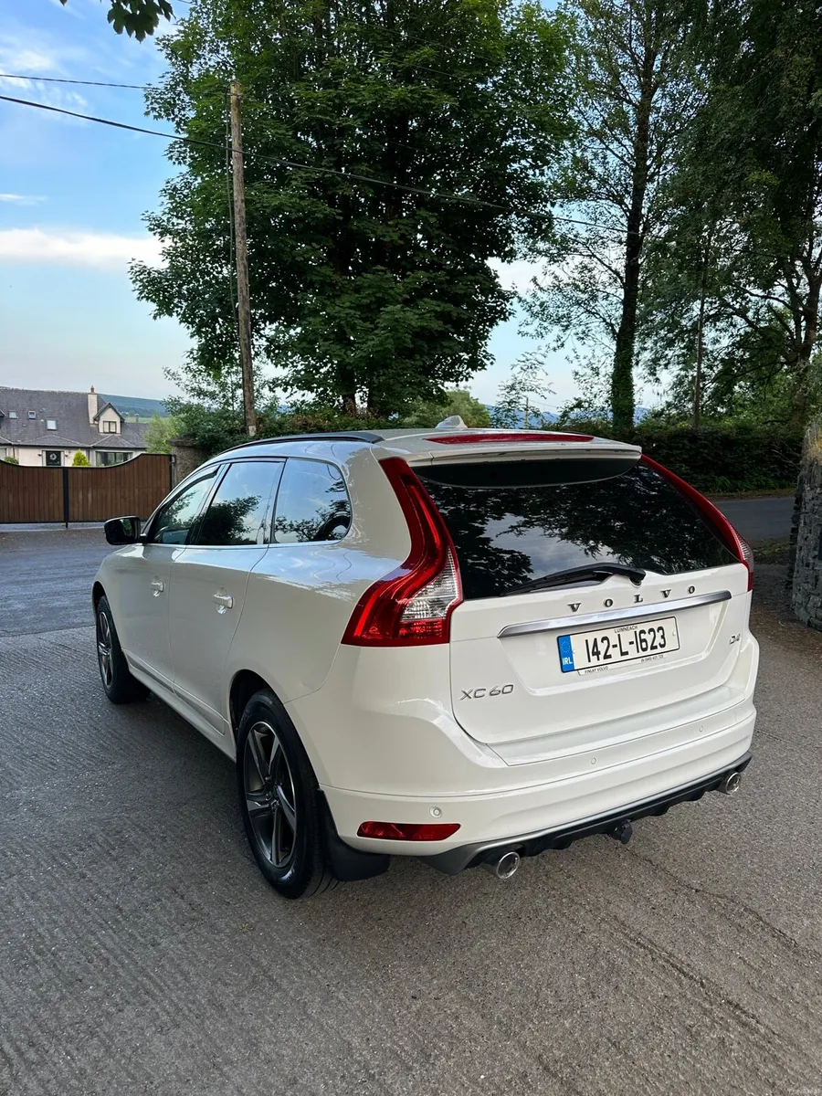 2014 Volvo XC60 R-Design D4 181BHP - Image 4