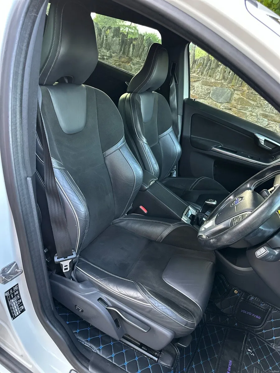 2014 Volvo XC60 R-Design D4 181BHP - Image 6
