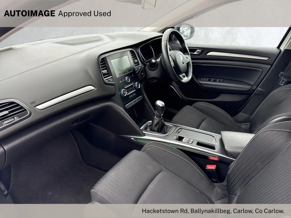 Renault Megane 1.5 Blue dCi 115 ICONIC TOURING - Image 4