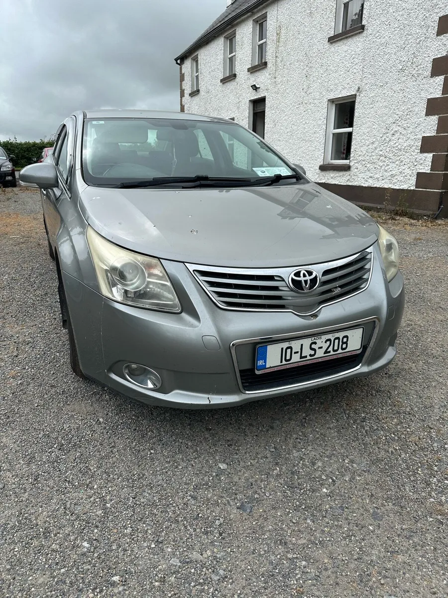 Toyota avensis  2lt diesel - Image 1