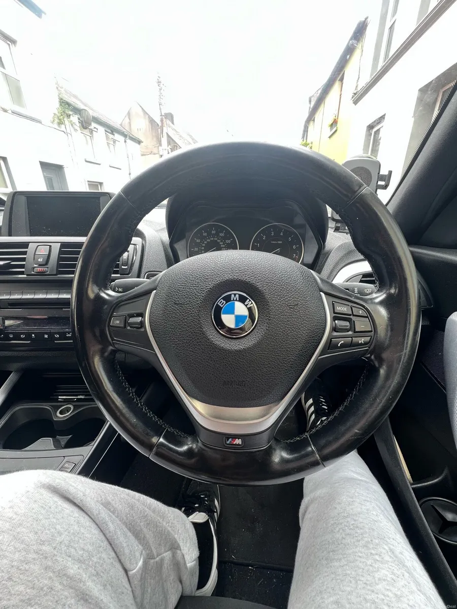 Automatic BMW 1 Series - low mileage - Image 5