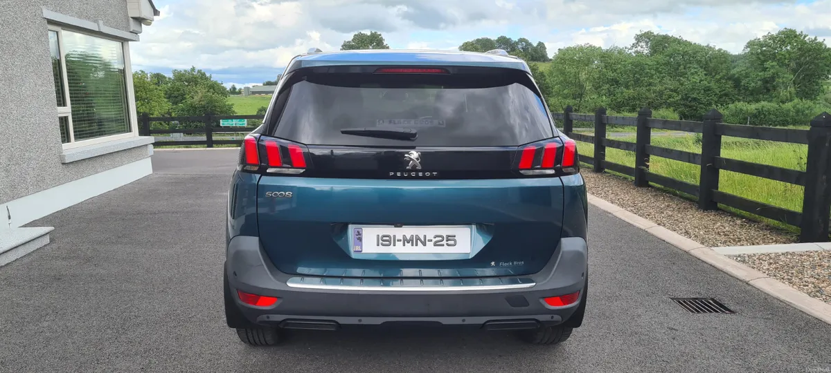 PEUGEOT 5008 FULL SEVEN SEETER - Image 3