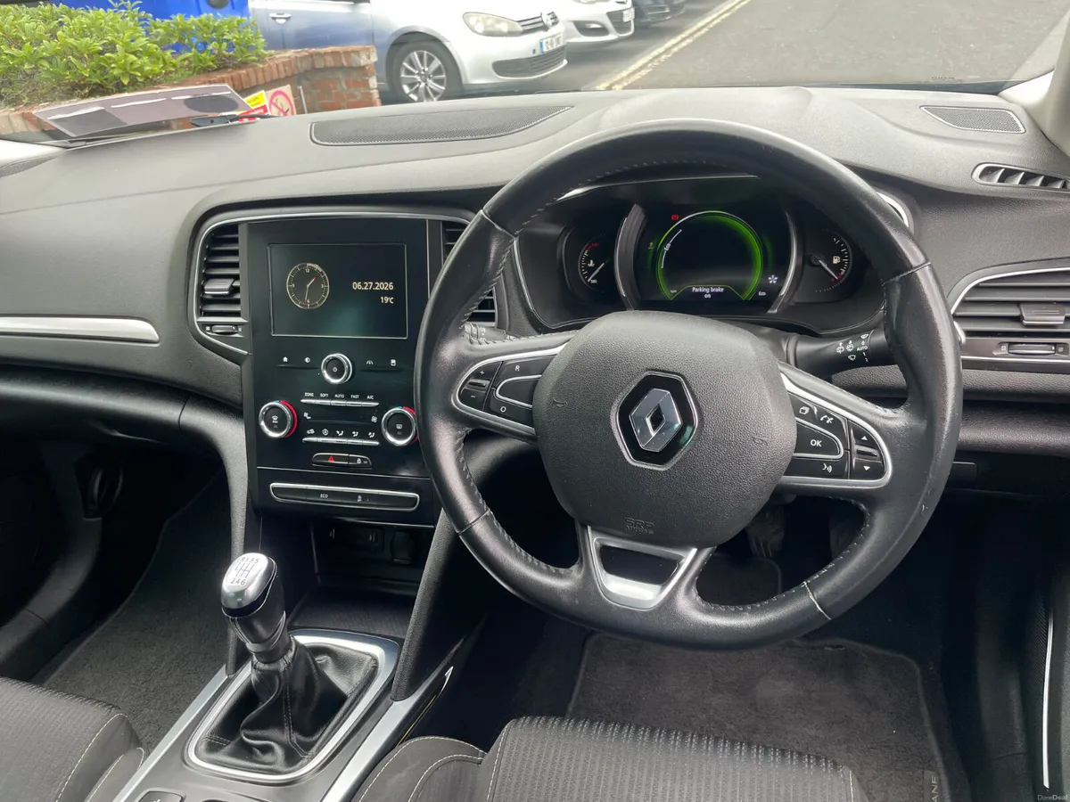 Renault Megane 2019 1.3 Petrol Manual - Image 5