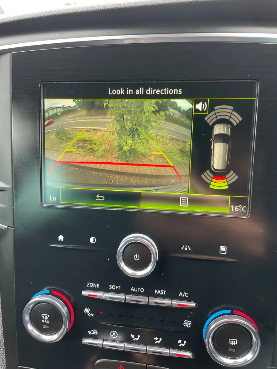 Renault Megane 2019 1.3 Petrol Manual - Image 6