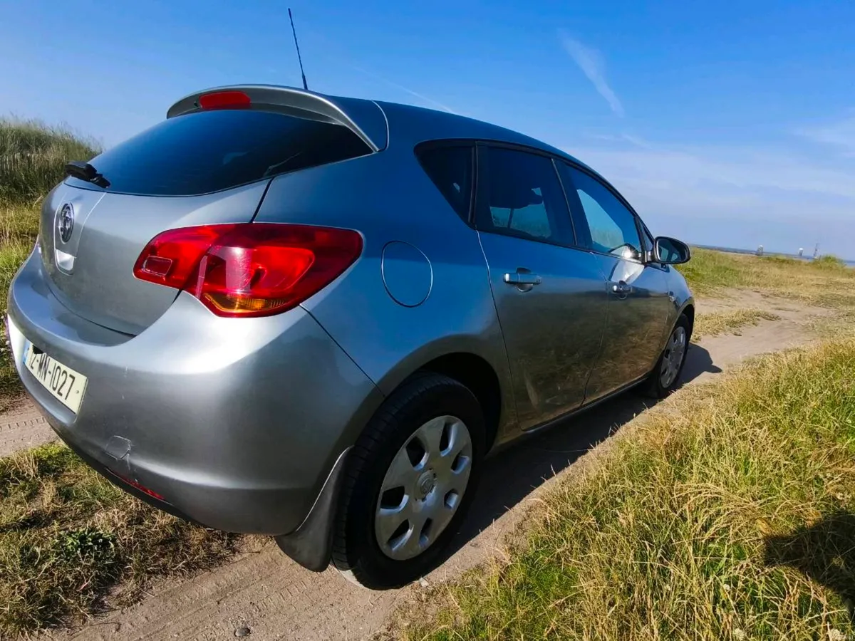 2012 Astra J - Image 3