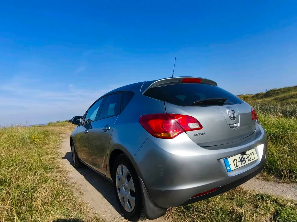 2012 Astra J - Image 4