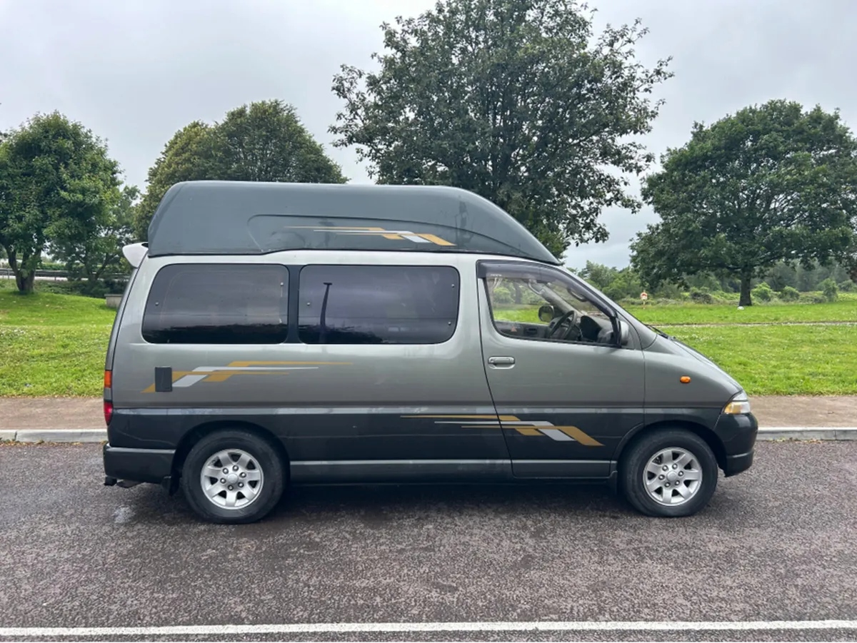 Toyota HiAce 3.0D Auto Granvia Camper - Image 3