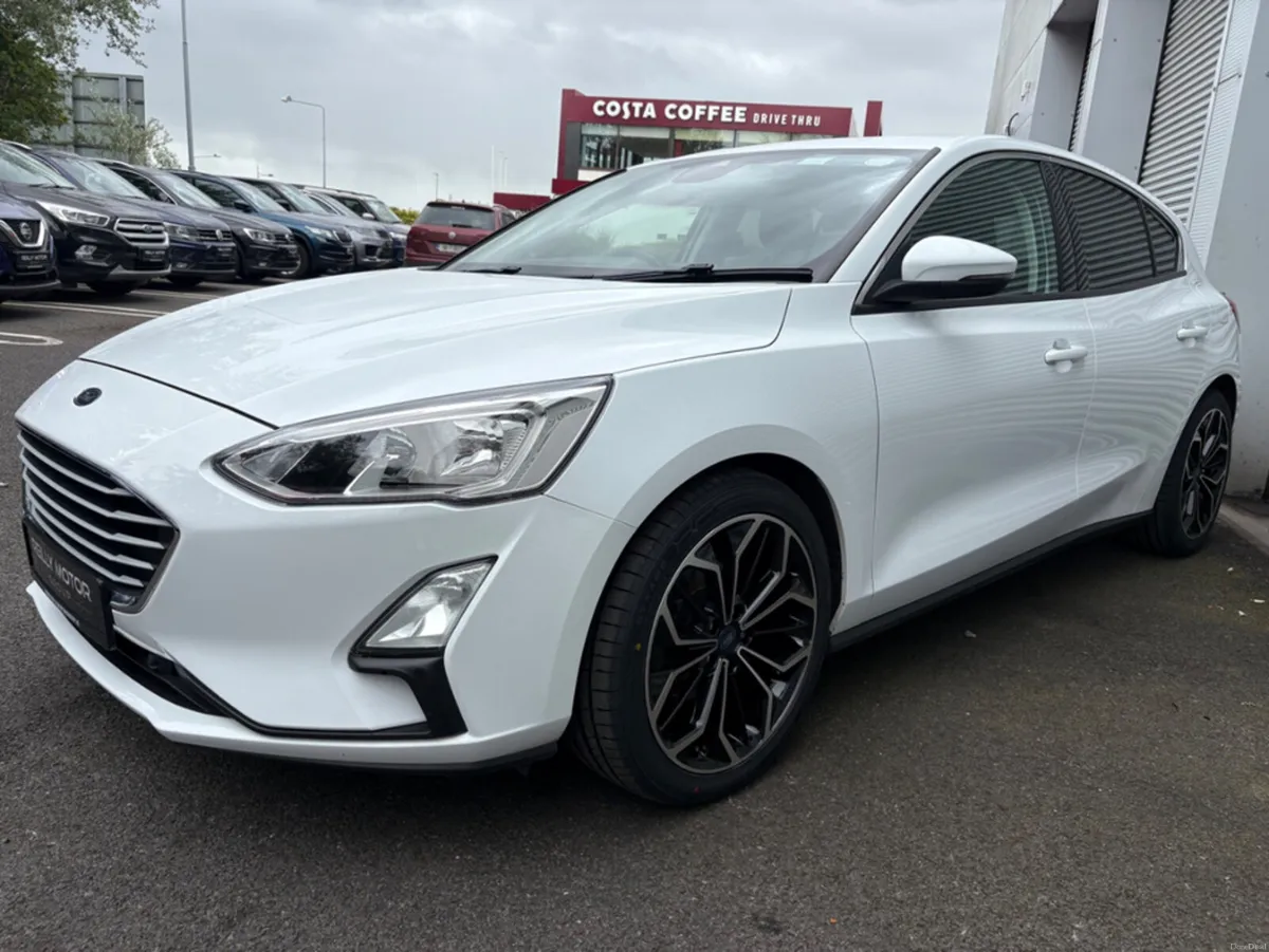 Ford Focus ZETEC 1.0 ECOBOOST 125PS 5DR 4 - Image 3