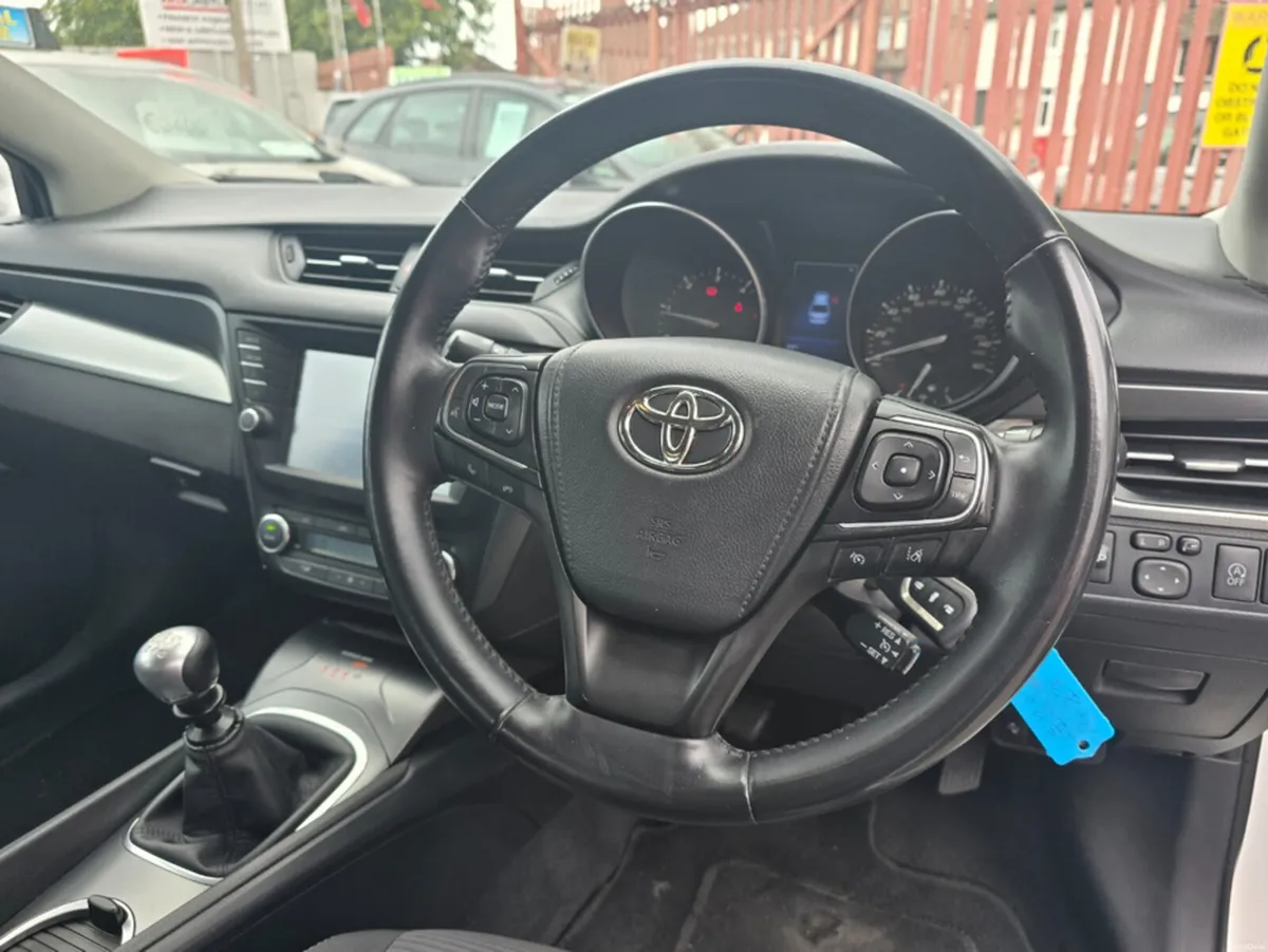 Toyota Avensis 1.6 D-4D BUSINESS EDITION S/S 4DR 1 - Image 5