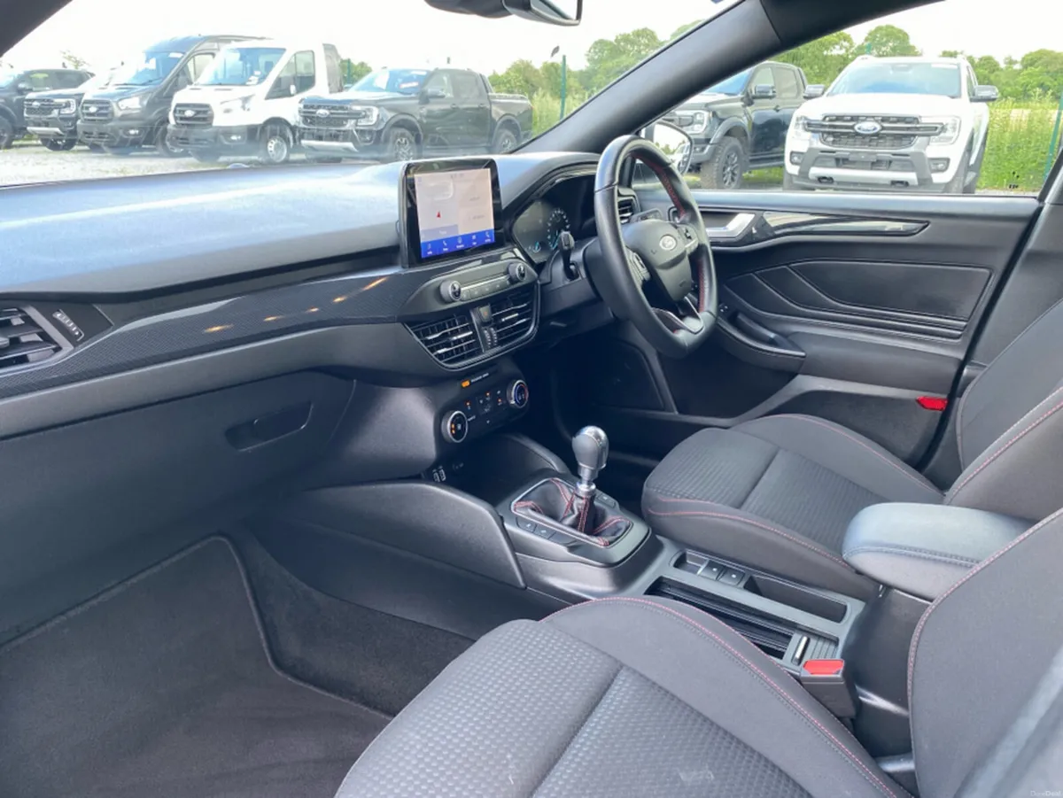 Ford Focus 1.5 TDCI ST-Line Edition Estate 120 BHP - Image 2