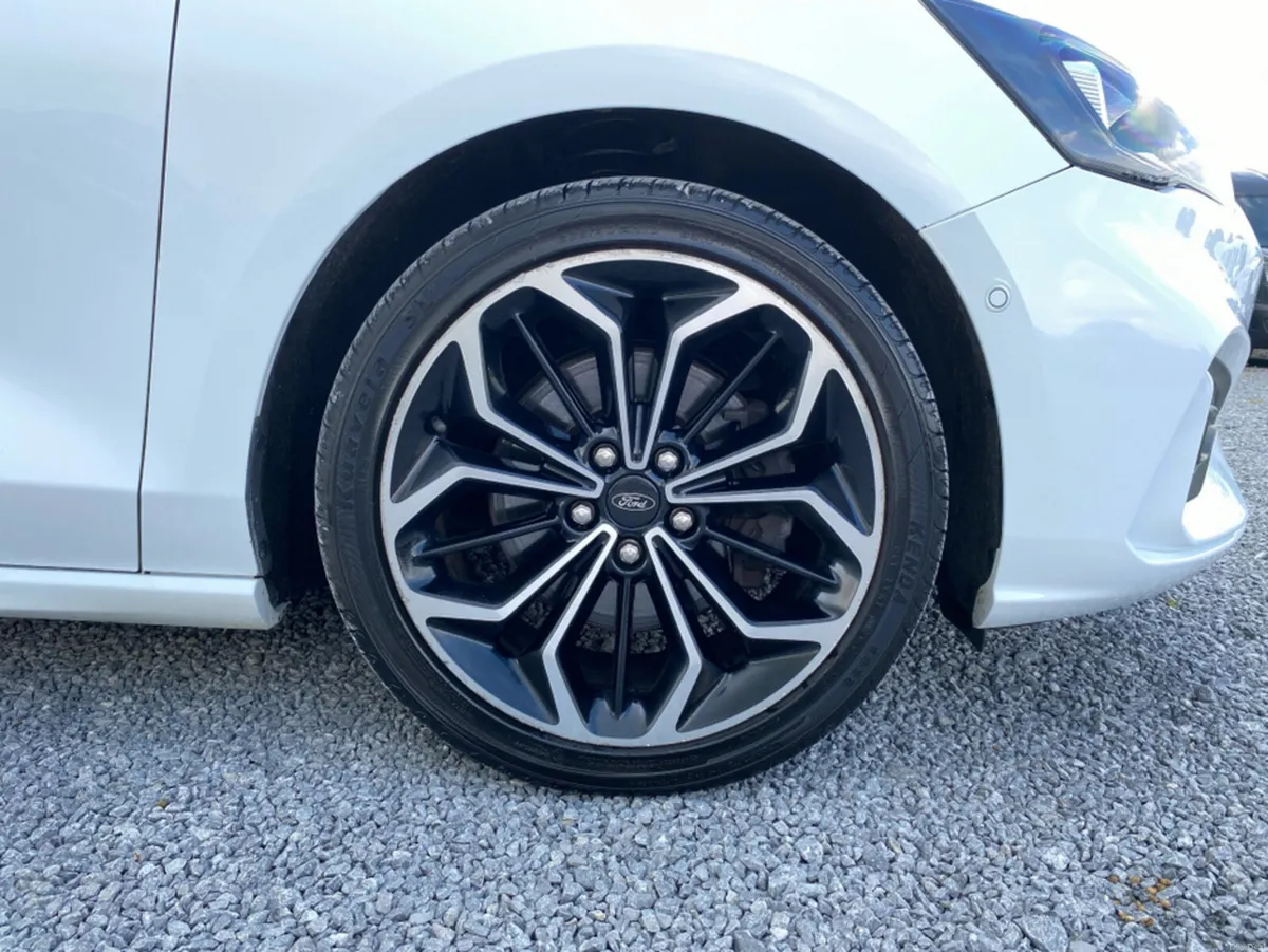 Ford Focus 1.5 TDCI ST-Line Edition Estate 120 BHP - Image 5