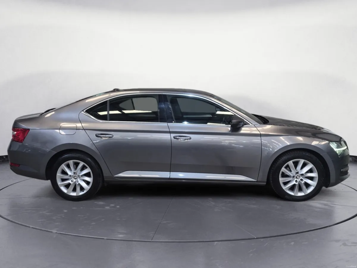 Skoda Superb Ambition 2.0 TDI 150HP Auto - Image 4