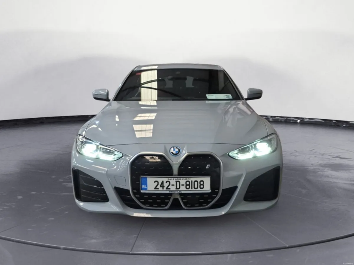BMW i4 35 M Sport - Image 2