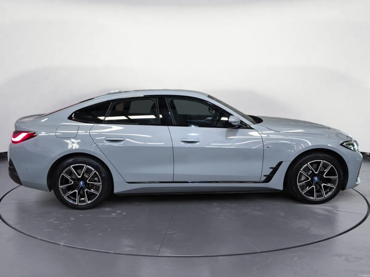BMW i4 35 M Sport - Image 4