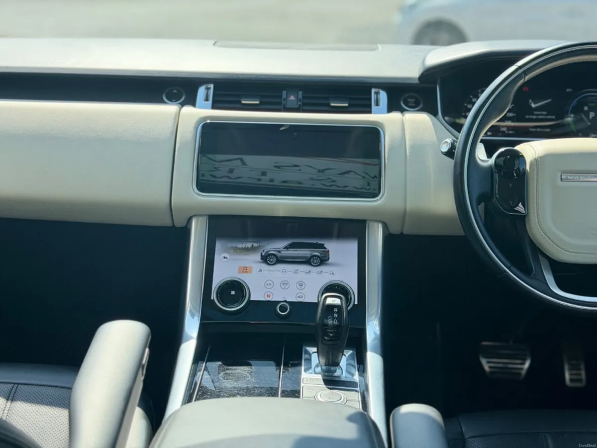 Land Rover Range Rover Sport 2.0 SPORT HSE SILVER - Image 3