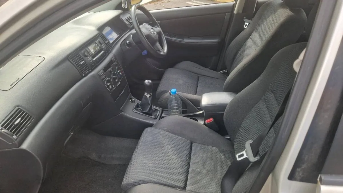 Toyota corolla 1.4 petrol - Image 6