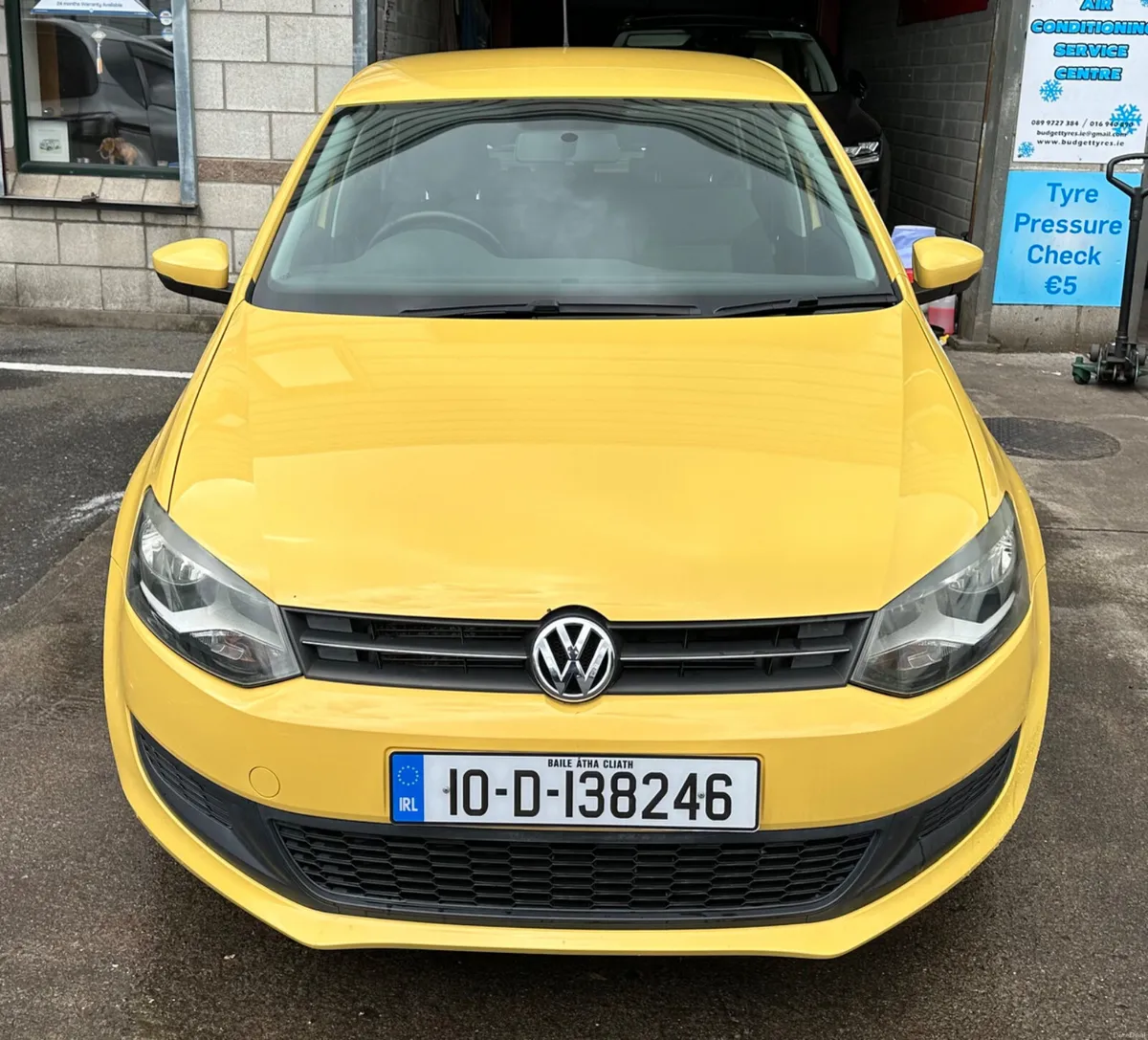 Automatic Volkswagen Polo 2010 - Image 3