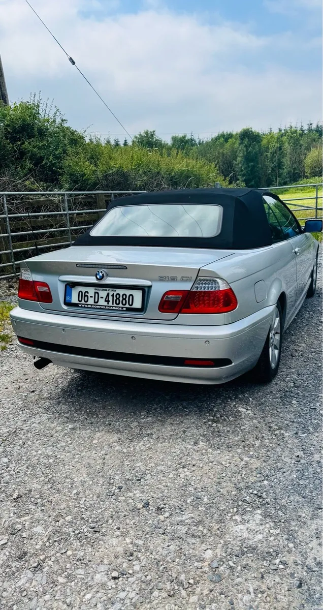 Nice BMW 318CI SE CONVERTIBLE - Image 2