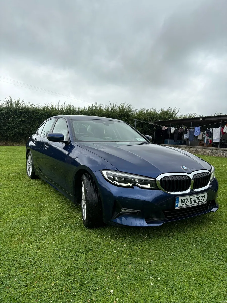 BMW 3 SERIES - Image 2