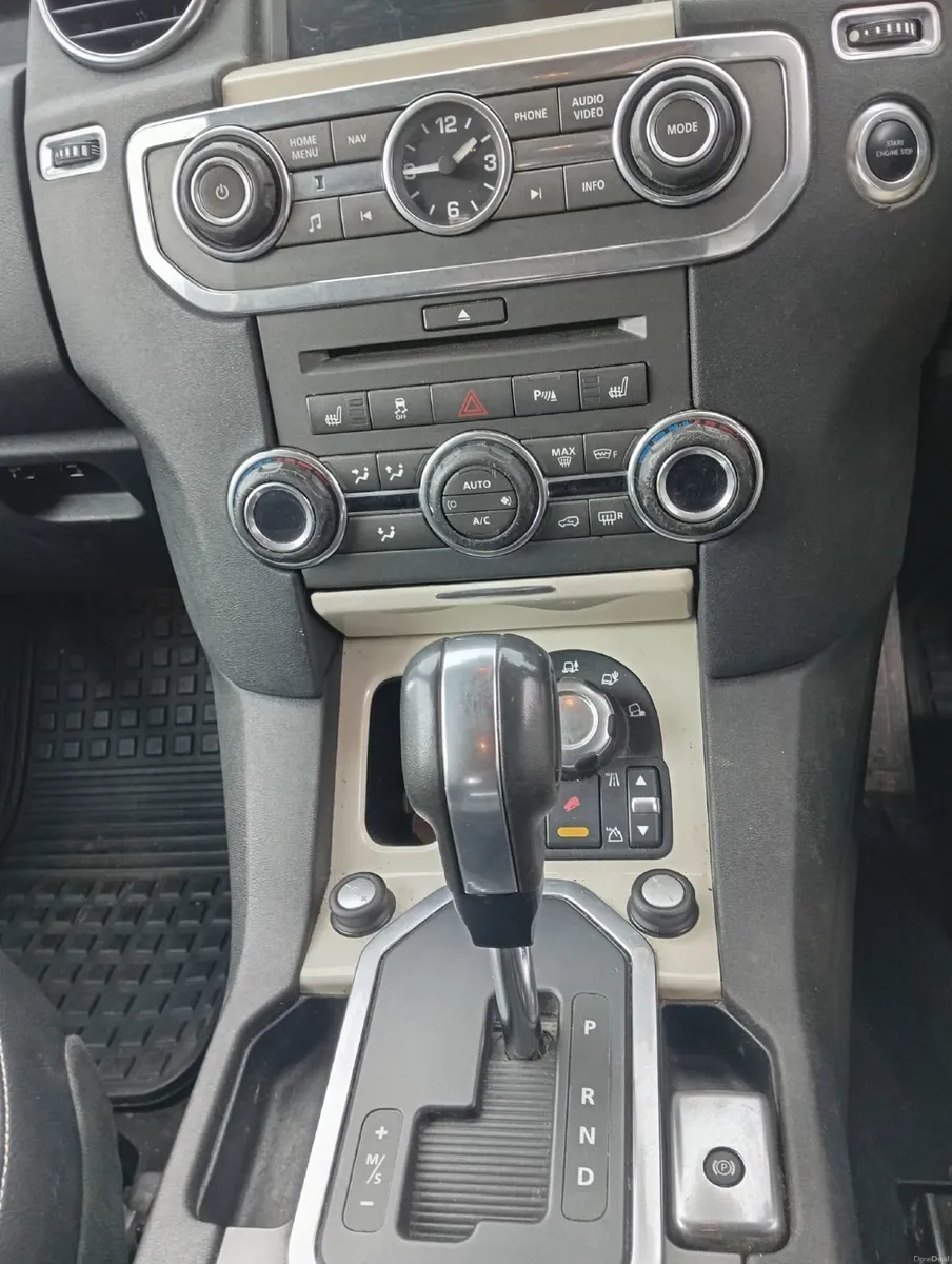 Land Rover Discovery 2011 - Image 2