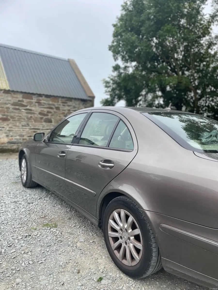 Car - Image 4