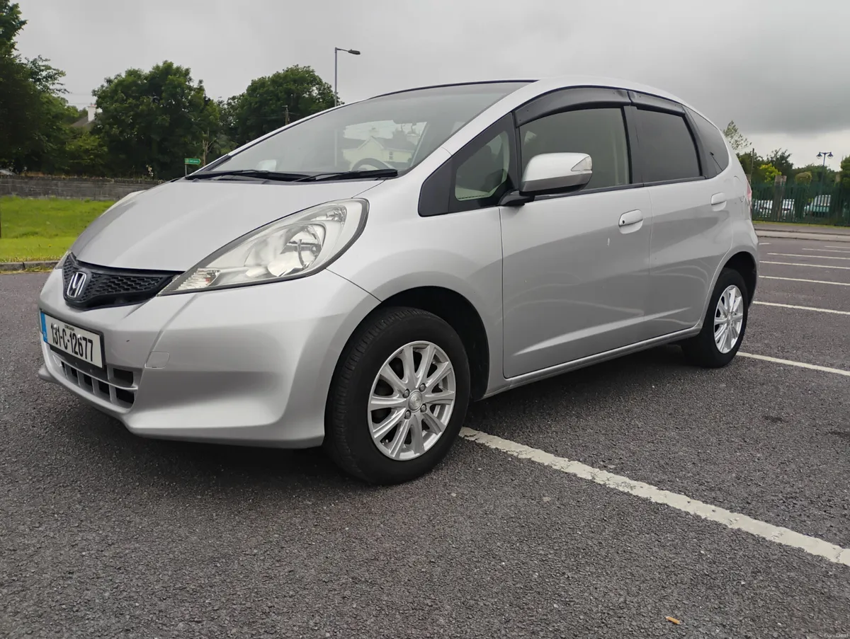 Honda Fit 2013 - Image 2