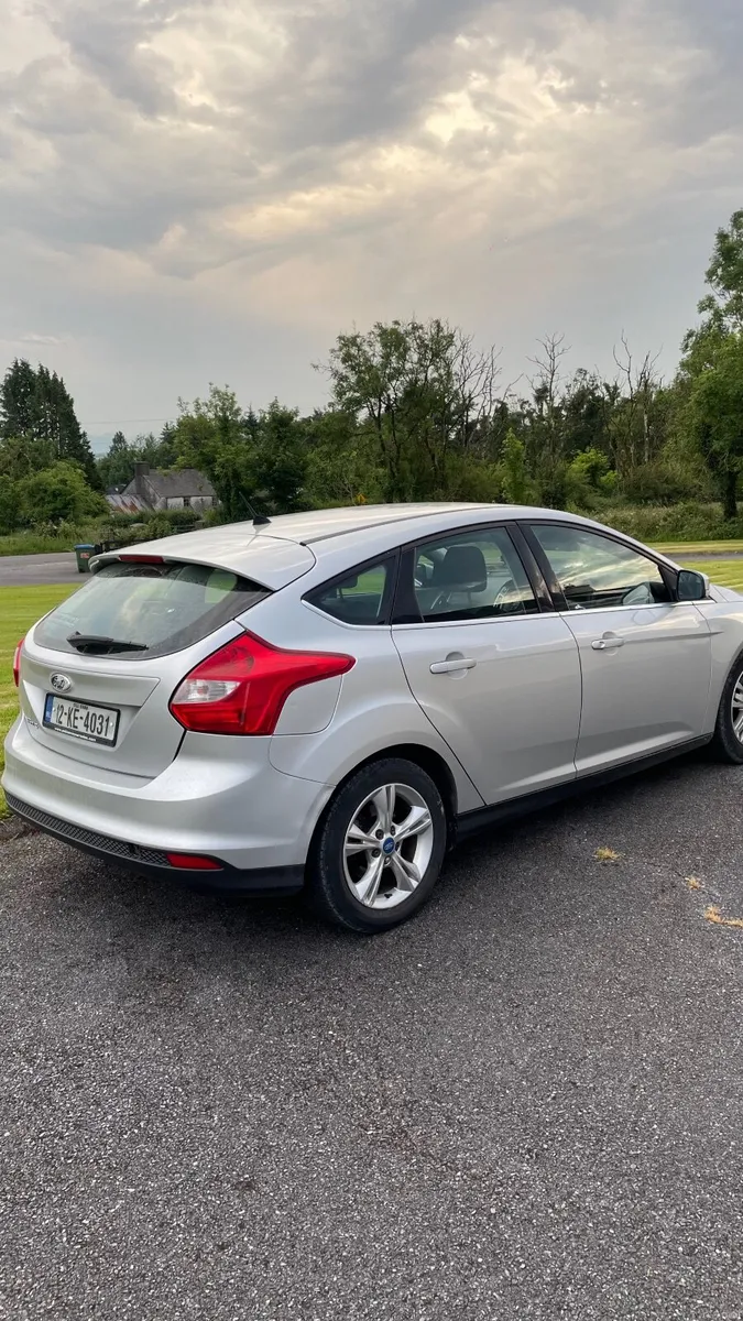 Ford Focus 2012 - Image 2