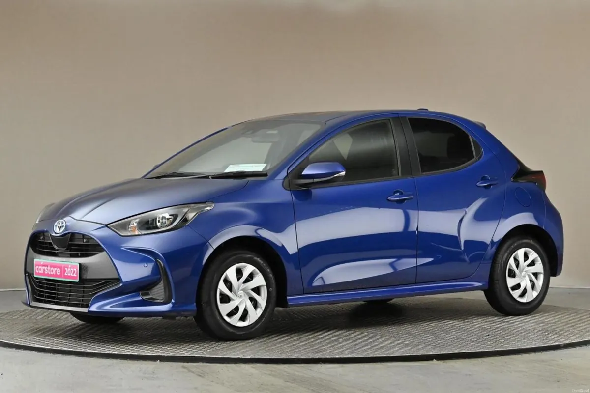 Toyota Yaris 1.5 HYBRID **REVERSE CAM**PARK SENSOR - Image 4
